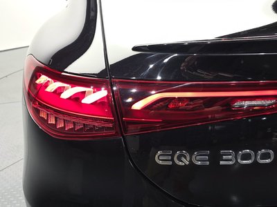 صورة 10 لـ 2023 Mercedes-BENZ EQE