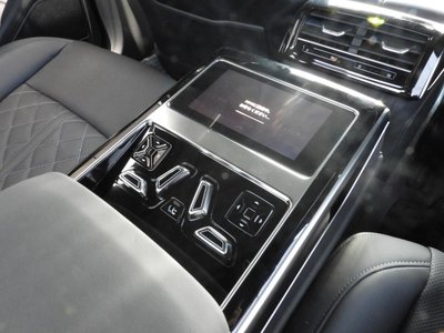 صورة مصغرة 15 لـ 2025 AUDI A8