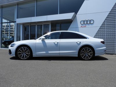 2025 AUDI A8 — фото 3