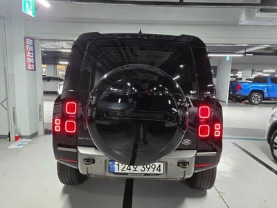 LAND ROVER DEFENDER - 2