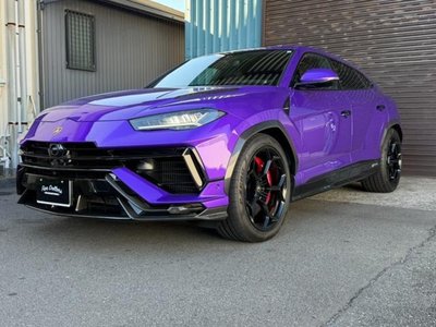 LAMBORGHINI URUS - 3