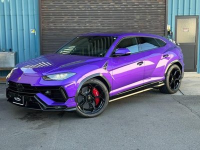 LAMBORGHINI URUS - 1