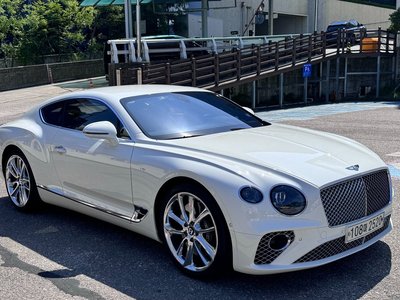 BENTLEY CONTINENTAL - 4