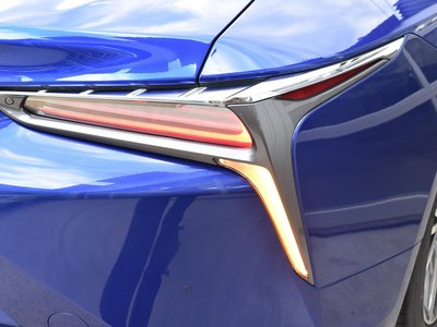 2018 Lexus LC thumbnail 11
