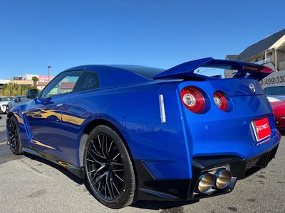 NISSAN GT-R - 4