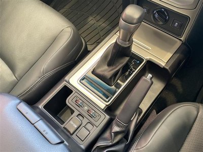 TOYOTA LAND CRUISER PRADO - 10