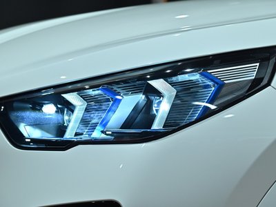 2025 BMW X2 — миниатюра 28
