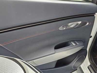 2021 Genesis GV70 — миниатюра 15