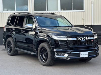 TOYOTA LAND CRUISER 300 - 3