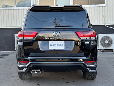 TOYOTA LAND CRUISER 300 - 9