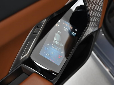 2023 BMW I7 thumbnail 16