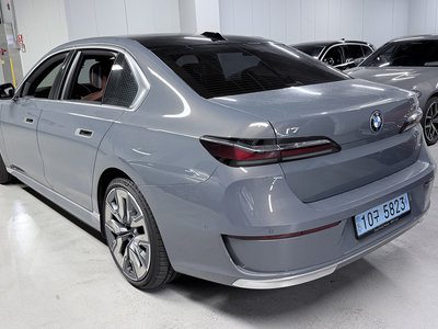 BMW I7 - 5