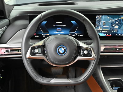 2023 BMW I7 thumbnail 13