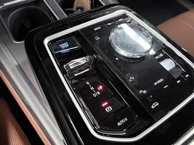 BMW I7 - 9