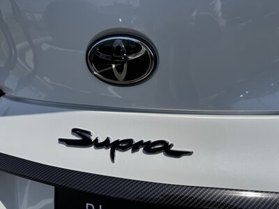 TOYOTA SUPRA - 4