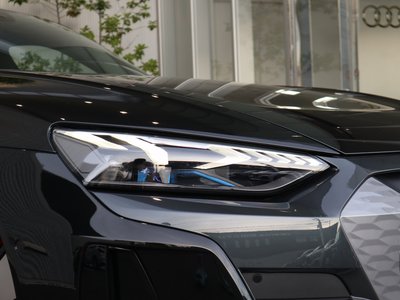 2025 AUDI E-TRON GT QUATTRO photo 10