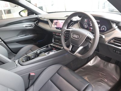 2025 AUDI E-TRON GT QUATTRO 缩略图 15