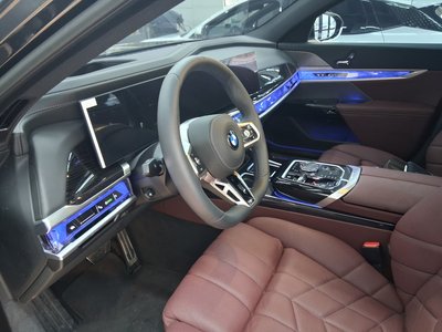 BMW 7 SERIES - 2