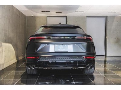 LAMBORGHINI URUS - 5