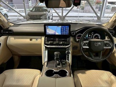 TOYOTA LAND CRUISER 300 - 3