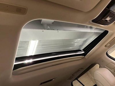 TOYOTA LAND CRUISER 300 - 7