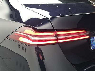 2024 BMW 5 SERIES photo 10