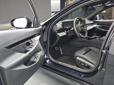 2024 BMW 5 SERIES — миниатюра 13