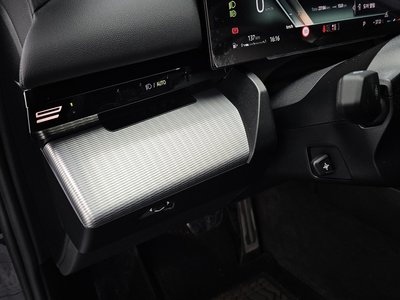 2024 BMW 5 SERIES — миниатюра 27