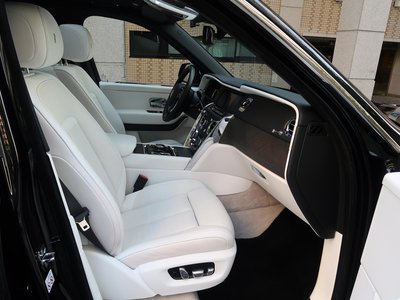 ROLLS-ROYCE CULLINAN - 9
