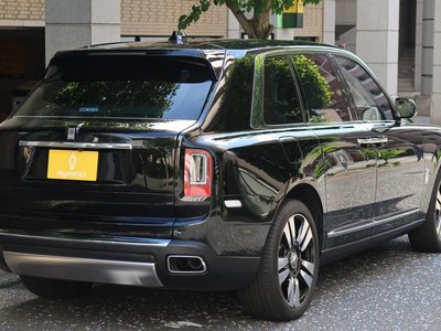 ROLLS-ROYCE CULLINAN - 5