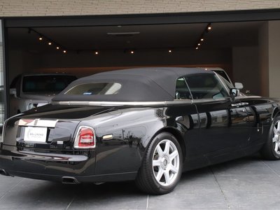 ROLLS-ROYCE PHANTOM DROPHEAD COUPE - 6