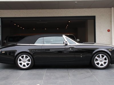 ROLLS-ROYCE PHANTOM DROPHEAD COUPE - 4