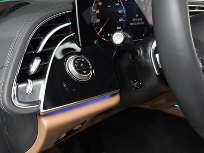 MERCEDES-BENZ E-CLASS - 9