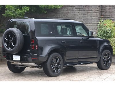 LAND ROVER DEFENDER - 9