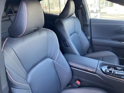 TOYOTA CROWN SPORT - 4