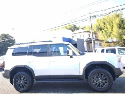 TOYOTA LAND CRUISER 250 - 7