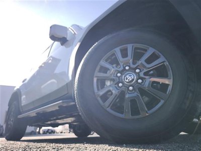 TOYOTA LAND CRUISER 250 - 8