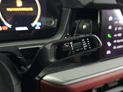 2024 Porsche CAYENNE thumbnail 22