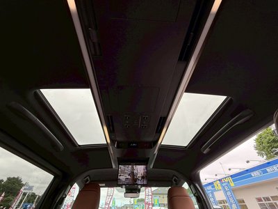 TOYOTA VELLFIRE - 8