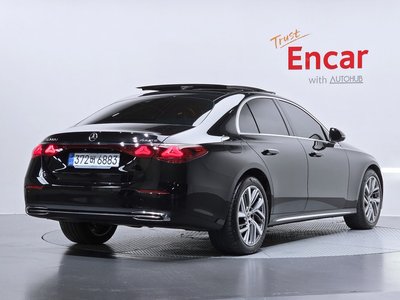 MERCEDES-BENZ E-CLASS - 4