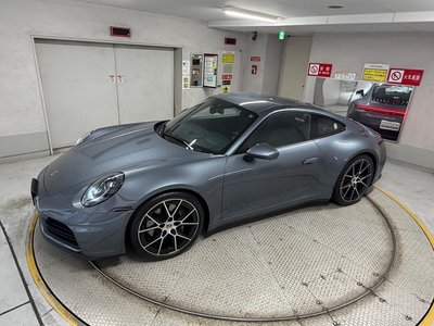 PORSCHE 911 - 4