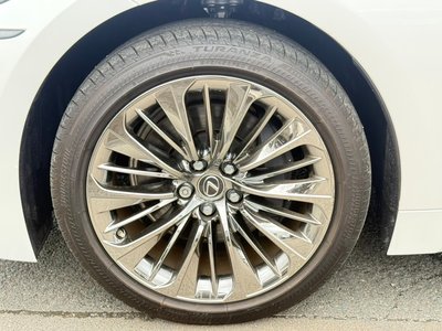 صورة مصغرة 17 لـ 2020 Lexus LS