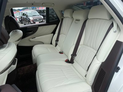 صورة مصغرة 70 لـ 2020 Lexus LS