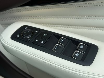 صورة مصغرة 67 لـ 2020 Lexus LS
