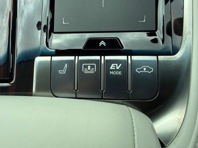 صورة مصغرة 49 لـ 2020 Lexus LS