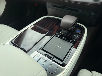 صورة مصغرة 32 لـ 2020 Lexus LS