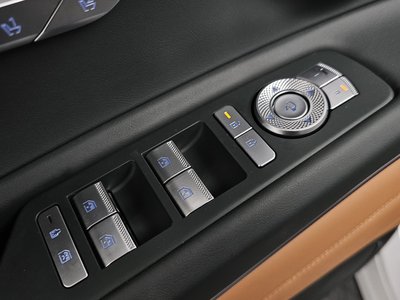 2024 Genesis GV80 thumbnail 23