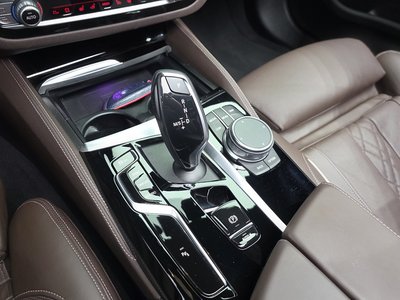 2022 BMW 5 SERIES — миниатюра 12
