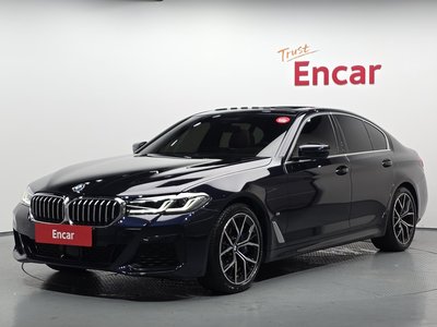 2022 BMW 5 SERIES 照片 1