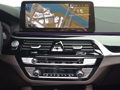 2022 BMW 5 SERIES — миниатюра 19